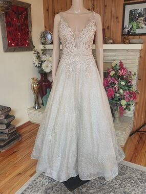 Cinderella Divine CD208 Ombre Glitter Gown – Size 6